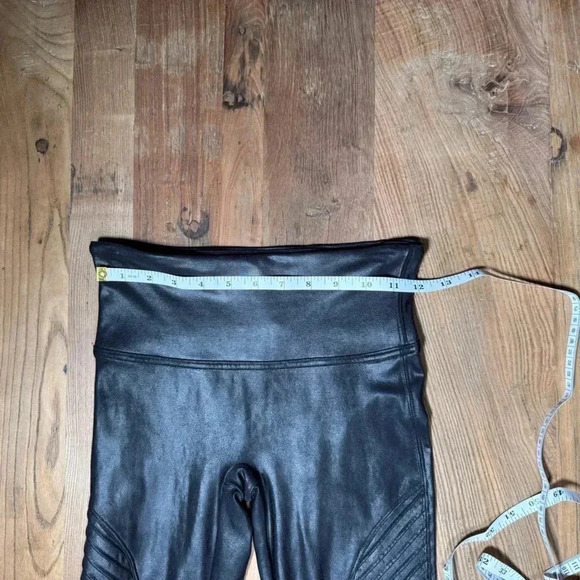 #0277 Spanx Faux Leather Moto Leggings, Very Black, Size S - Picture 3 of 9